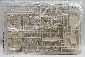 Amazon | エッシー 1/35 LAV-25 ピラニア 装輪装甲車 未組立